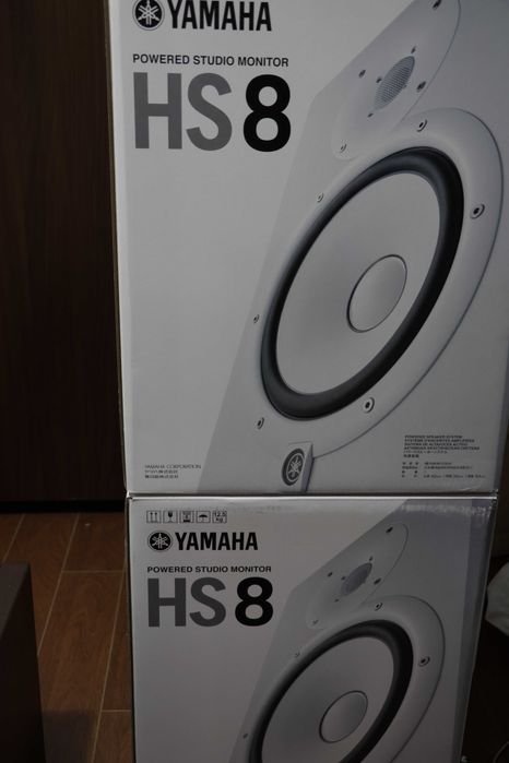 Boxe monitoare studio Yamaha HS8 albe ca noi