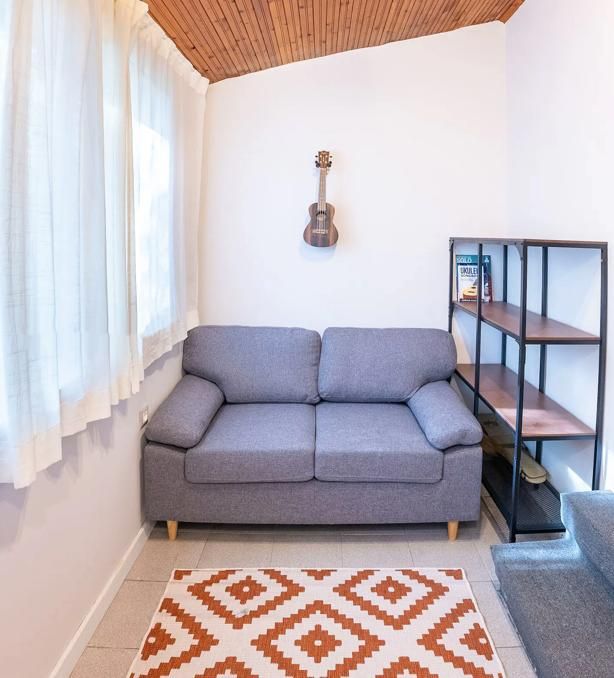 Дава се под наем Тристаен апартамент в София, Център - 96 кв.м за 700 € - Снимка #1