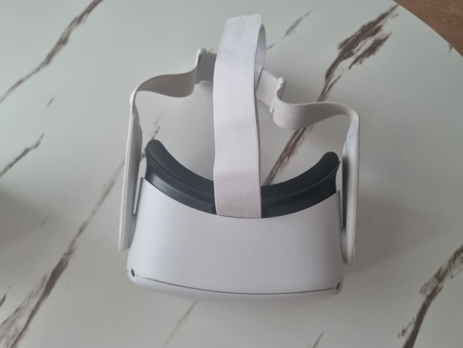 Oculus / Meta Quest 2 128GB -Conditie perfecta (cutie + accesorii)
