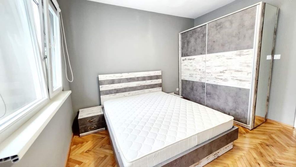 Дава се под наем Тристаен апартамент в Варна, Левски - 74 кв.м за 153500 € - Снимка #4