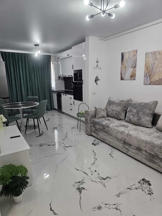Inchiriez apartament doua camere tip studio Aparatorii Patriei
