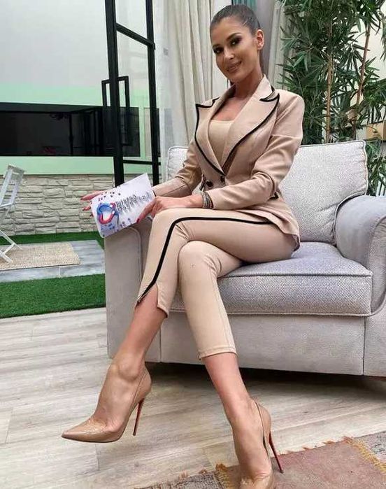 Costum elegant BBY de nunta botez cununie bej / nude / roz