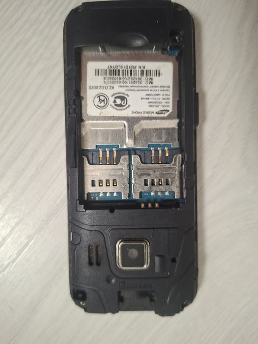 Кнопочный телефон самсунг