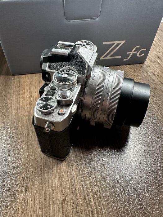 Nikon Z fc + 16-50mm + 7Artisans 35mm F1.4 + Godox – като нов