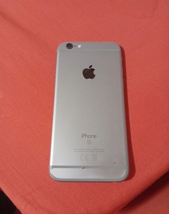 iPhone 6S gri in stare buna