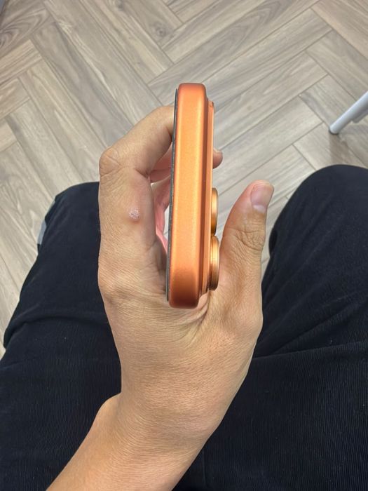 Iphone 17 pro orange,256