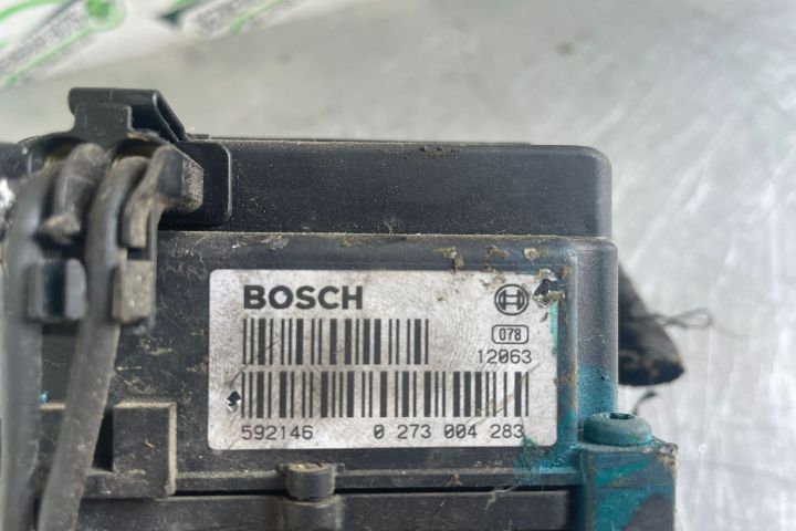 Pompa ABS 8E0 614 111 B Volkswagen VW Passat B5.5 (facelift)