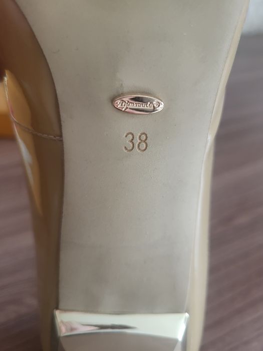 Туфли женские бежевые