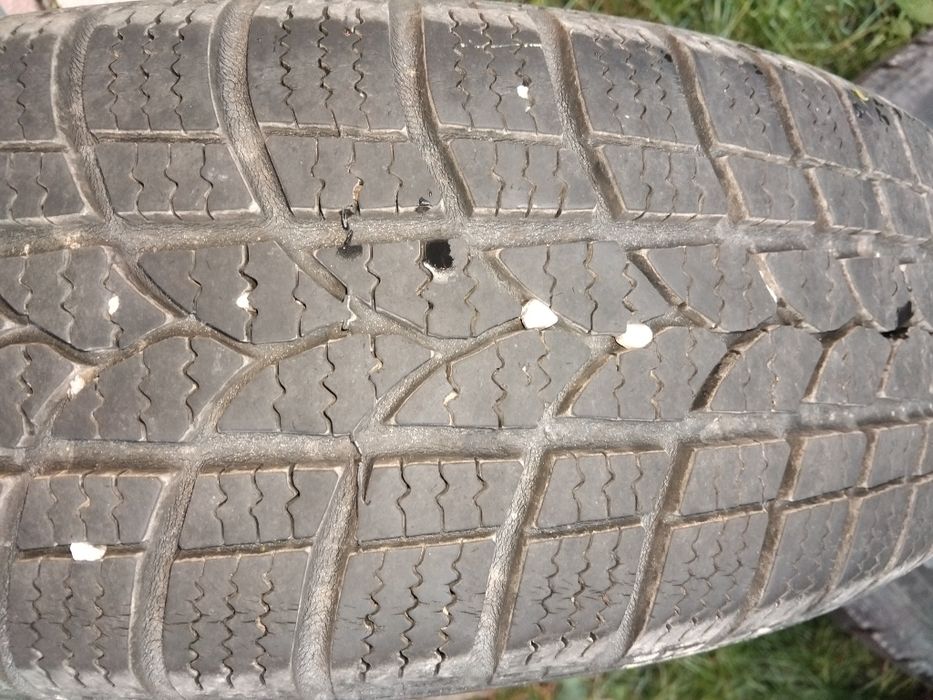 Jante aliaj Suzuki Swift, cu anvelope iarna 165/70/r14 900 ron