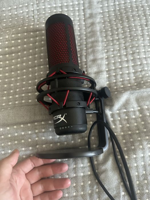 Продаю микрофон HyperX