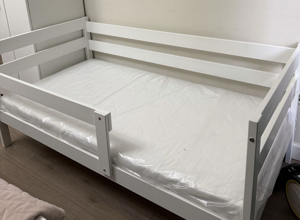 Детский кровать