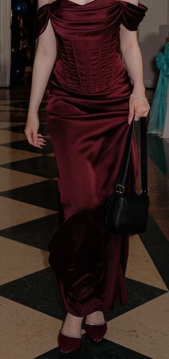 Платье вечернее.