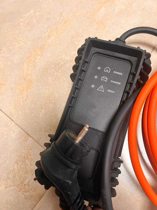 Мобилно зарядно Aptiv BMW VW IC-CPD 8A 1.9 kW schuko Ново