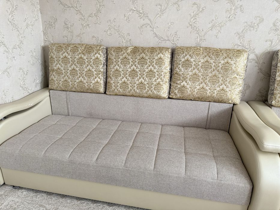 Продам диван с кресло