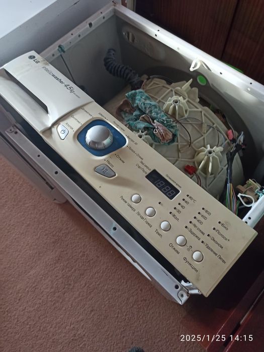 Продам посудомоечную машину Indezit