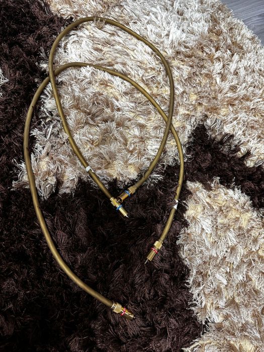 Cabluri rca Van Den Hul și Transparent Cable
