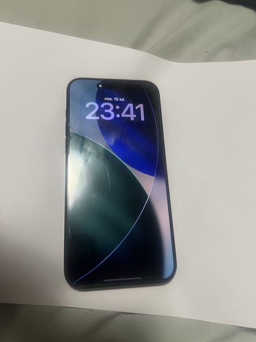 Vand iphone 12 pro max impecabil 256 gb baterie 100 la 100 putin fisurat pe spate un pic de tot nu deranjeaza
