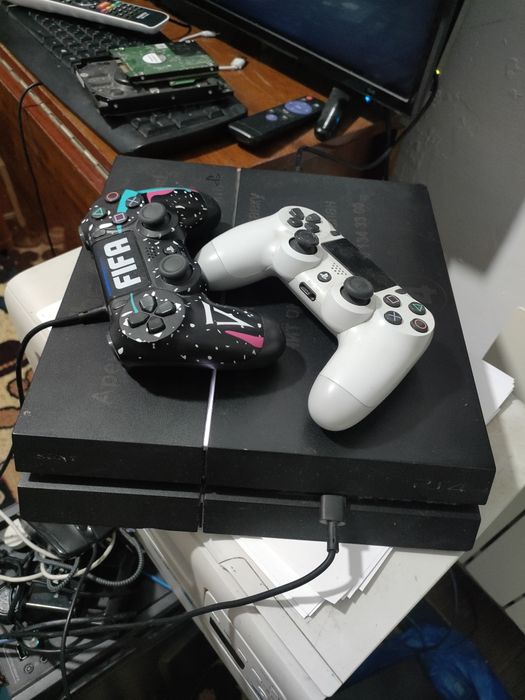 Продам Playstation4, 1 Тб