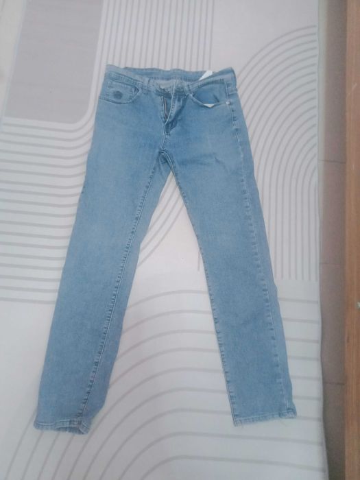 Продам джинсы б/у мужские.