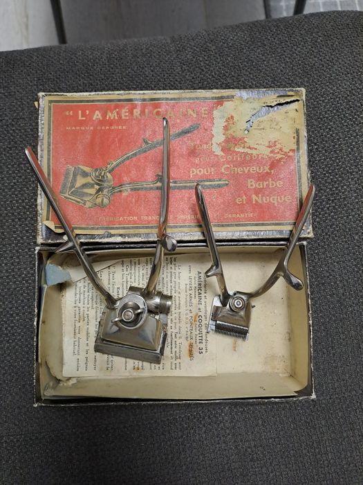 Mașini de tuns antice