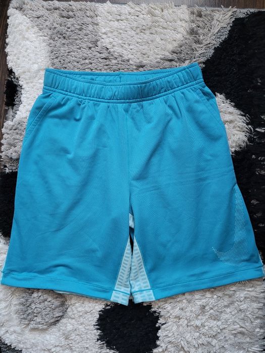 Pantaloni scurți Nike 9-10 ani