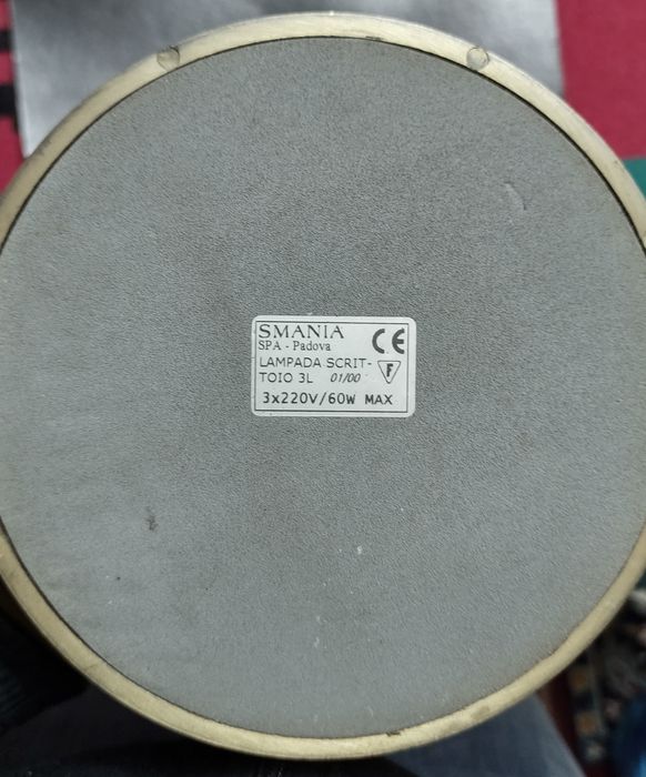 vând 2 veioze din bronz,fabricate in Italia