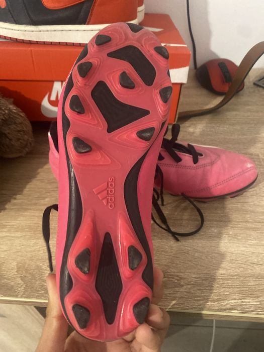 Ghete adidas cu crampoane