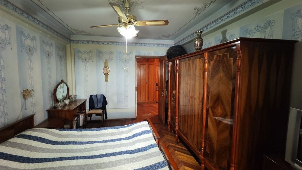 Продается 4/6/9 124м2 в Максим Горький, ор-р: Светлана