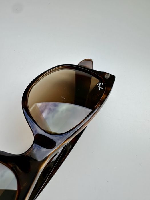 Ray Ban New Wayfarer RB2132 52-18 Havana Brown Gradient