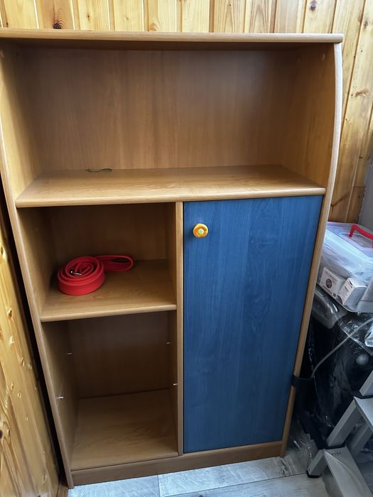 Продам библиотечку