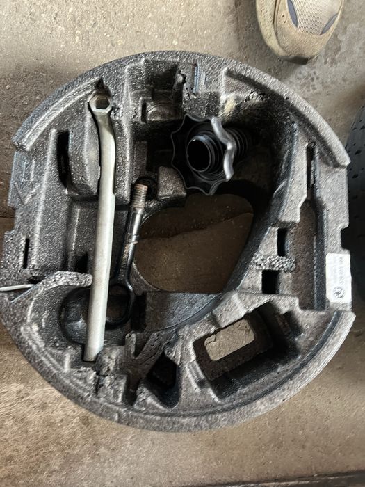 Kit Roata Rezerva 15 16 Audi VW Skoda Seat 205.55.16