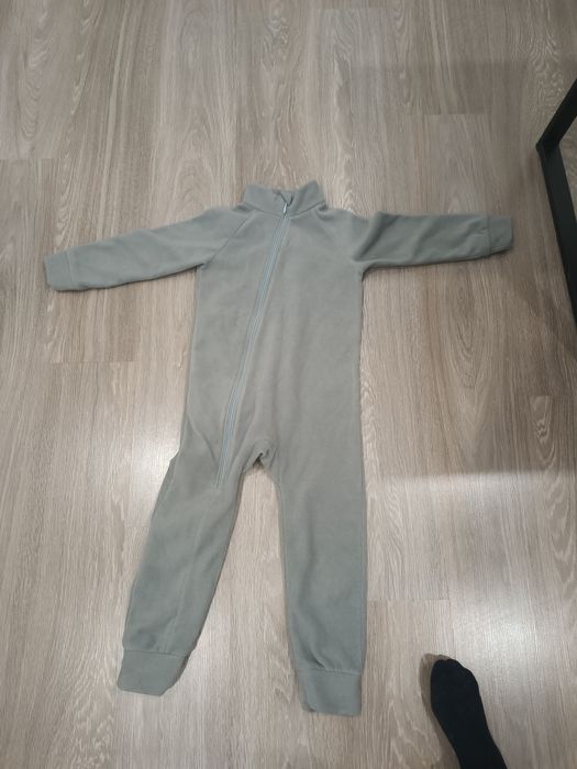 Продам флисовый комбинезон для девочки, размер 100-110
