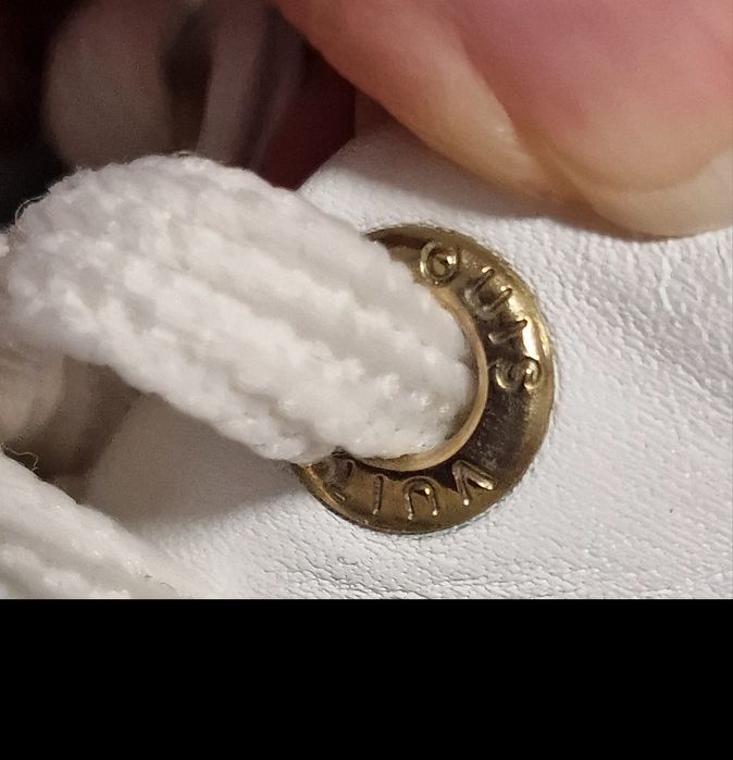 Дамски бели сникърси обувки Louis Vuitton 38 номер