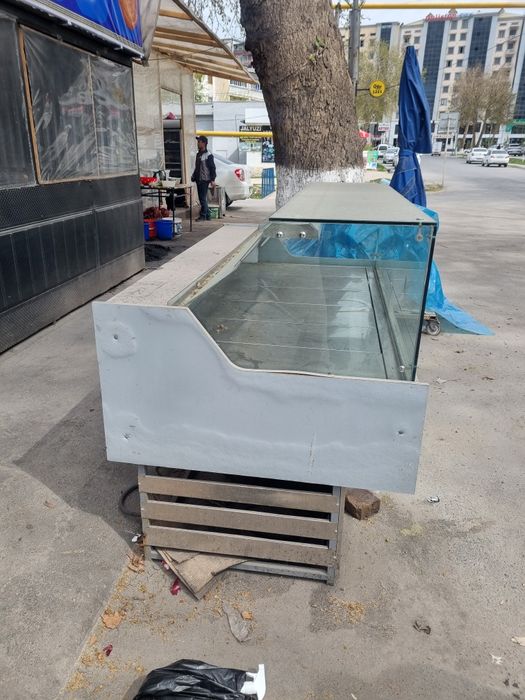 Халаденик витрина