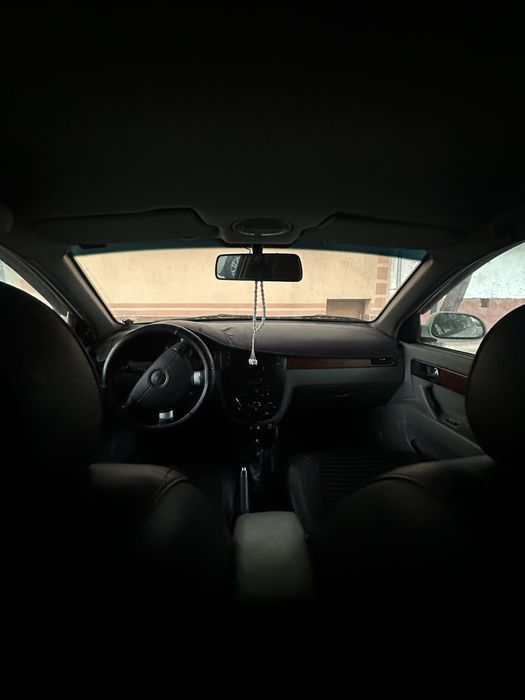 Lacetti 1.8 mator sotiladi ozimzaniki