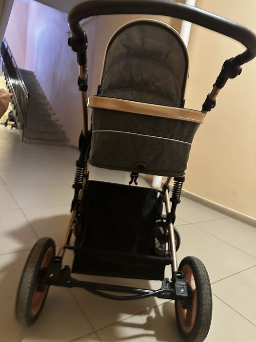 Продам коляску в хорошем состояний