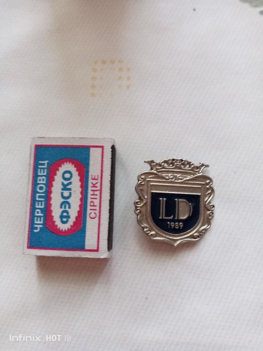 Значек LD 1989 года.