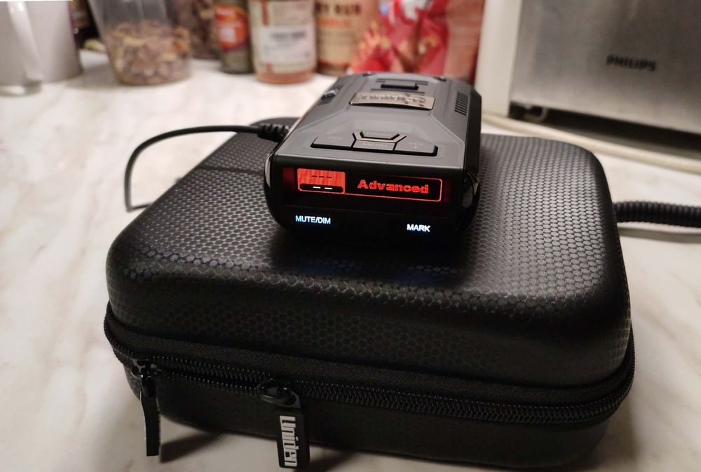 Detector radar antiradar Uniden R3 in cutie box