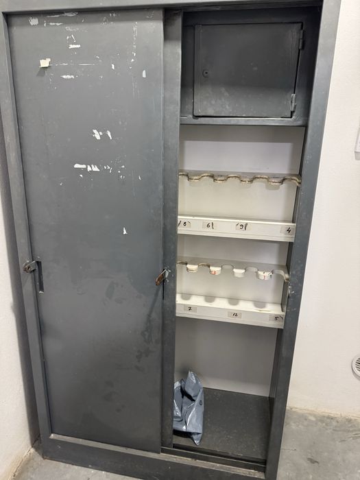 Rastel armemament , dulap arme.