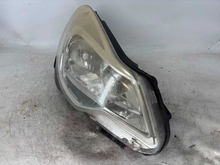 Far stanga/dreapta Opel Corsa d an 2012