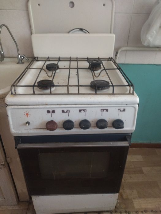 Продам газ плиту