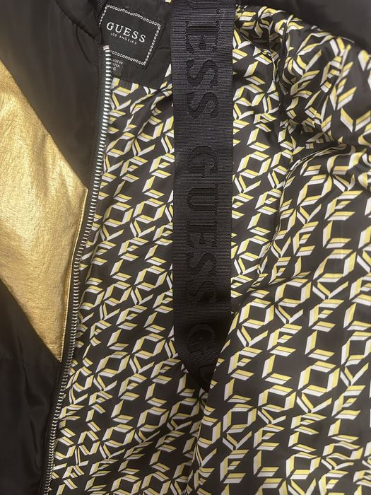 Дамско яке Guess