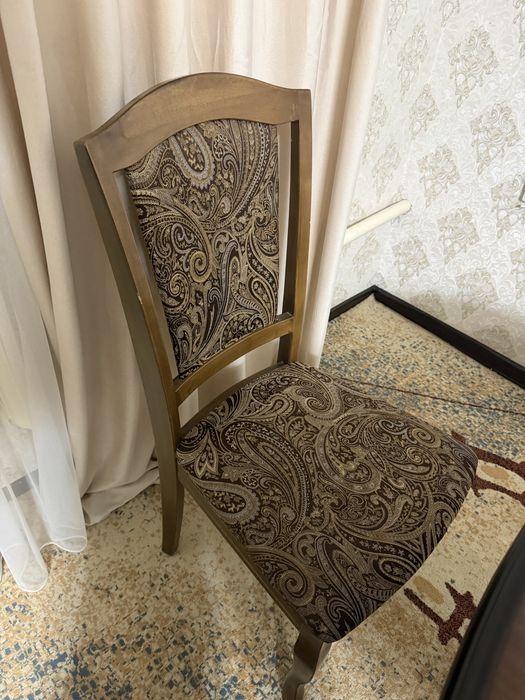 Продам стол со стульями