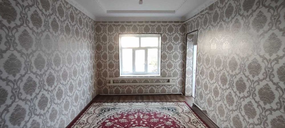 Hovli uy sotiladi avangart sentrda