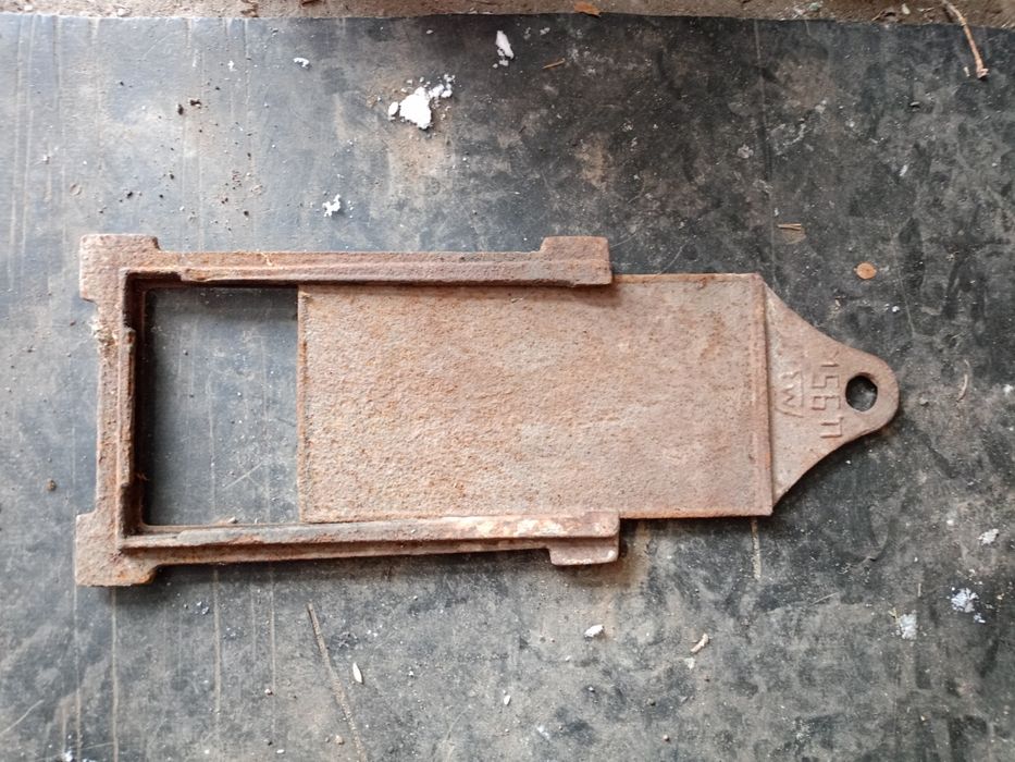 Продам плиту на печку и дверцы