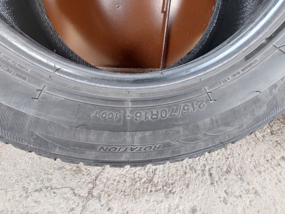 Зимные резины 215/70/16