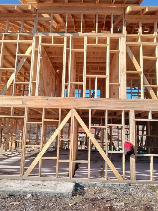 Vand fac case pe structura metalic si di lem Stil A frame