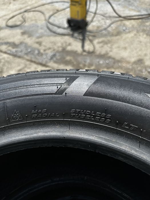 Бусови гуми Hankook 215/65R16C