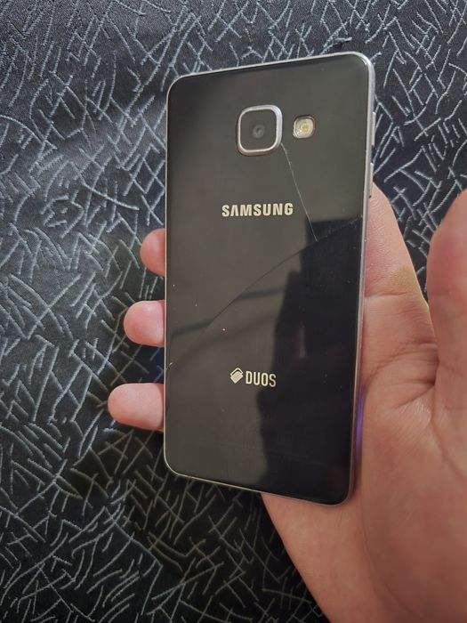 Samsung a 3 .2016