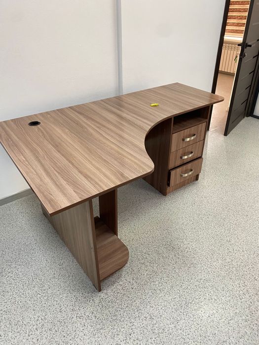 Стол б/у письменный